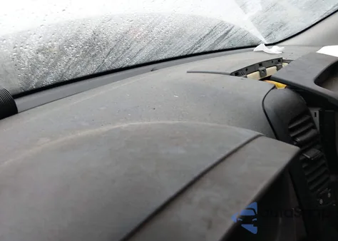 2006 Kia Sedona Ex/Lx from USA, damaged, VIN KNDMB233266018082